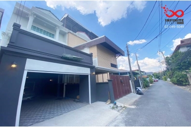 92920, ขายทาวน์โฮม 3 ชั้น 38 ตารางวา ลาดพร้าว42 ถนนลาดพร้าว สวย พร้อมอยู่ 