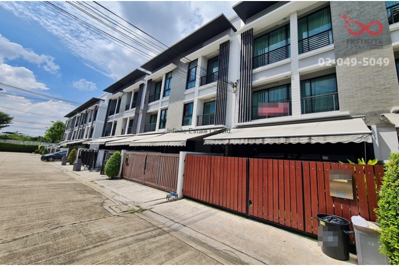 ทาวน์โฮม 3 ชั้น  บ้านกลางเมือง พระราม9-รามคำเเหง  ซอยรามคำแหง 39 