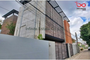 88375, ขายบ้านเดี่ยว 3 ชั้น 67 ตารางวา ถนนพหลโยธิน ซอยพหลโยธิน 8 ใกล้สถานีรถไฟฟ้า BTS สายสีเขียว