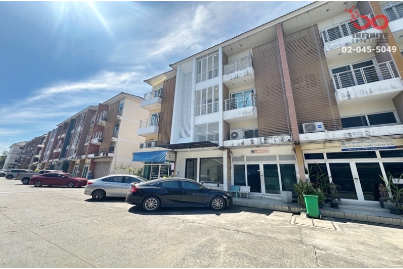 ขายอาคารพาณิชย์ 3.5 ชั้น วิลล่าคุณาลัย 17ตรว.วัดลาดปลาดุก ปรับปรุงใหม่