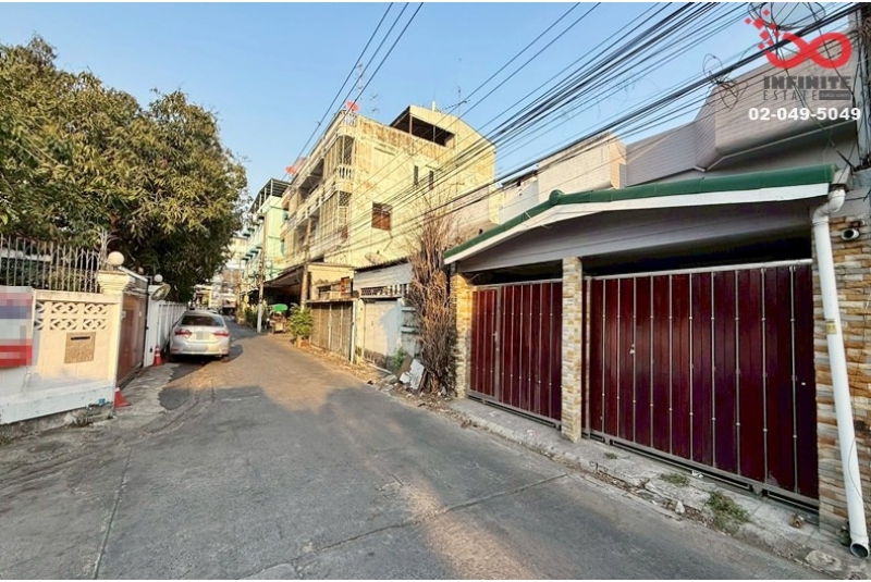 ขายทาวน์เฮาส์ 2ชั้น ซอยบางบอน 1/11 รีโนเวทใหม่ 27 ตร.วา