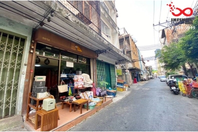 92921, ให้เช่าอาคารพาณิชย์ 5.5 ชั้น 10 ตารางวา ซอยสีลม 22 ใกล้รถไฟฟ้า BTS