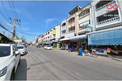 93114, ขายอาคารพาณิชย์ 3.5 ชั้น 17 ตร.ว. ทำเลค้าขาย เคหะออเงิน สุขาภิบาล 5 จอดรถได้ 