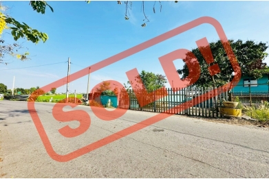 93058, ขายที่ดิน 228 ตรว. พร้อมบ้านเดี่ยว 2 ชั้น ติดถนนหลัก ทางหลวงนนทบุรี 3086 บางคูรัด บางบัวทอง นนทบุรี 