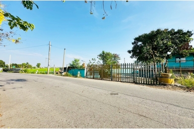 93058, ขายที่ดิน 228 ตรว. พร้อมบ้านเดี่ยว 2 ชั้น ติดถนนหลัก ทางหลวงนนทบุรี 3086 บางคูรัด บางบัวทอง นนทบุรี 