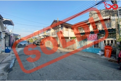 93284, ขายทาวน์เฮาส์ 2 ชั้น ถนนบางนา-ตราด หมู่บ้านไพโรจน์ ใกล้ทางด่วน-ห้างเซ็นทรัล
