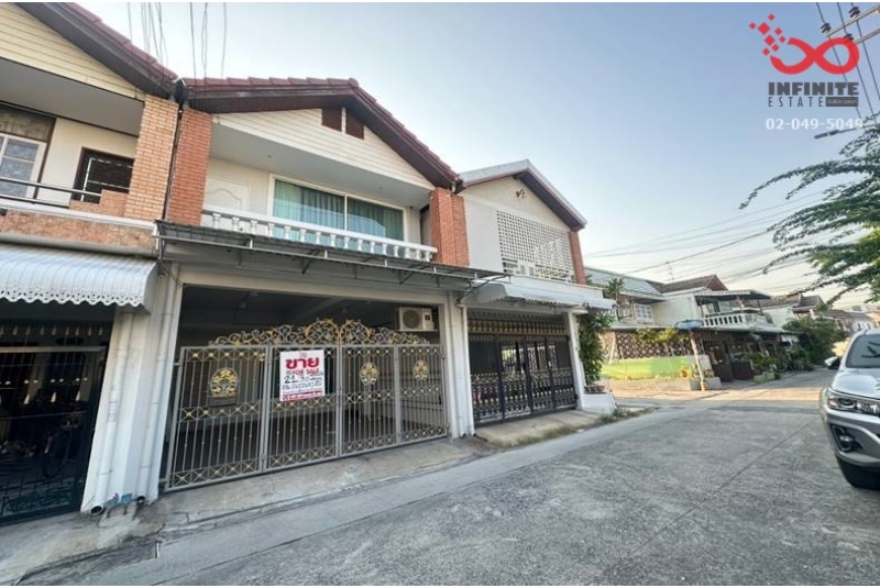 ขายทาวน์เฮาส์ 2 ชั้น สุทธิสาร - รัชดาภิเษก  ซอยอินทามระ 41 หมู่บ้านอยู่เจริญ รีโนเวทใหม่ ใกล้ MRT สุทธิสาร
