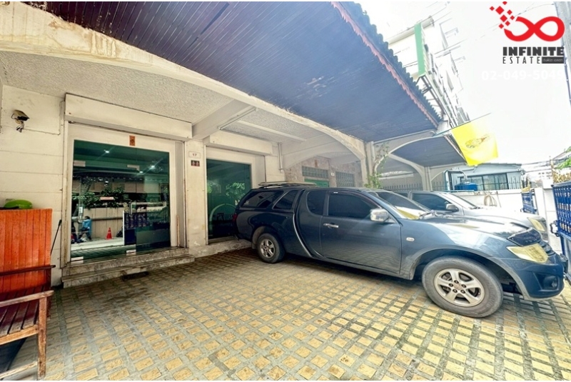 ขายทาวน์โฮม 3 ชั้น 2 หลัง ถนนรัชดาภิเษก ซอย 20 มิถุนา ห้วยขวาง ใกล้ MRT สุทธิสาร เหมาะทำสำนักงาน