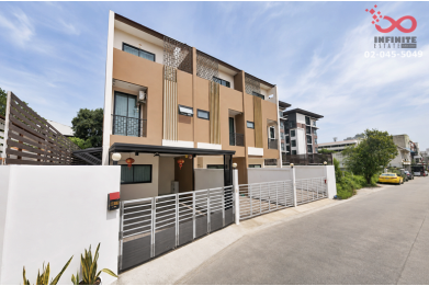 93836, ขายทาวน์เฮาส์ 3 ชั้น 19 ตร.ว. ซ.ลาดพร้าว 96 วังทองหลาง บ้านใหม่ พร้อมอยู่ ใกล้รถไฟฟ้าสายสีเหลือง