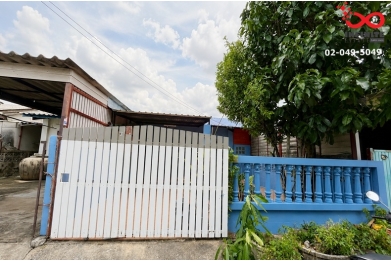 93322, ขายทาวน์เฮาส์ชั้นเดียว 25 ตร.ว. หมู่บ้านเคหะธานี 4 ถนนราษฎร์พัฒนา พร้อมอยู่ เดินทางสะดวก เหมาะอยู่อาศัยหรือซื้อลงทุน
