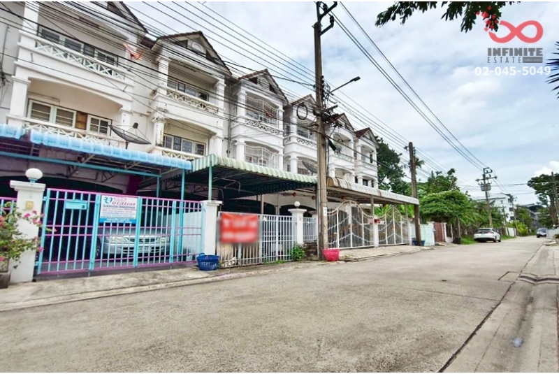 ขายทาวน์โฮม 3 ชั้น 24 ตร.ว. ลาดพร้าว 113 ใกล้รถไฟฟ้าสายสีเหลืองสถานีบางกะปิ