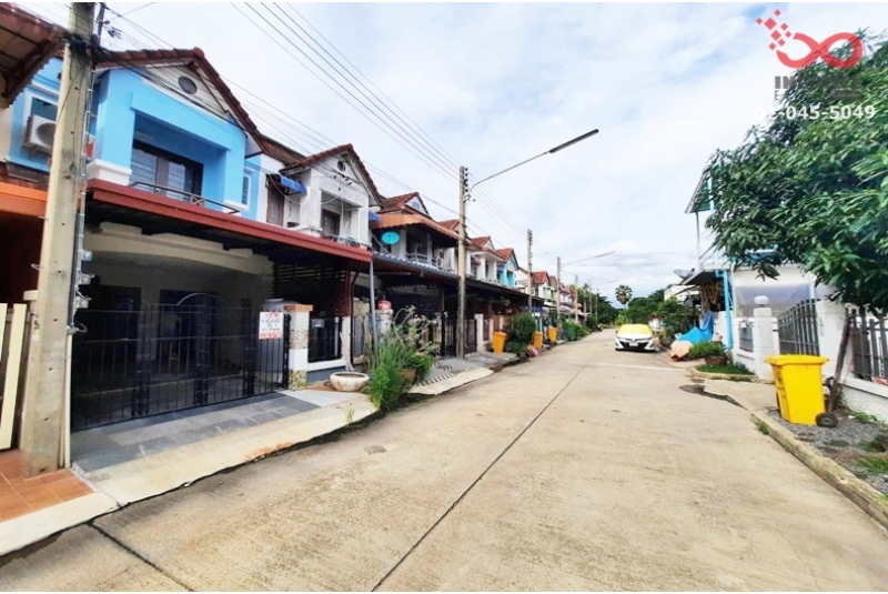 ขายทาวน์เฮ้าส์ 18 ตร.ว. กฤษดานคร 26 นครชัยศรี  นครปฐม ห่างถนนเพชรเกษมเพียง 300 เมตร