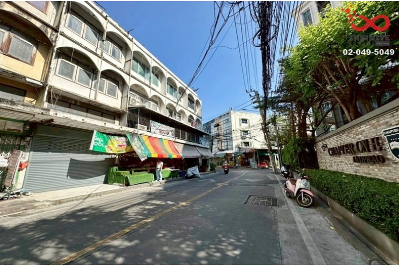 ขายอาคารพาณิชย์ 3.5ชั้น 16ตรว.ลาดพร้าว 1 จตุจักร  ใกล้ BTS–MRT สถานีลาดพร้าว