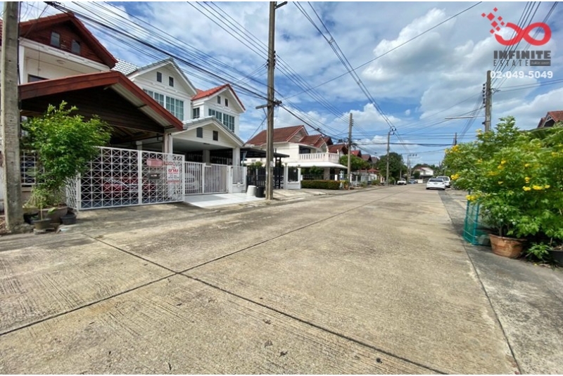 ขายทาวน์เฮาส์ 2 ชั้น 20 ตร.ว. ซอยรามอินทรา 65 หมู่บ้านเลิศอุบล ใกล้รถไฟฟ้าสายสีชมพู สถานีรามอินทรา กม.6