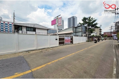 94250, ขายที่ดิน 197 ตร.ว. ติดถนนรัชดาภิเษก พร้อมสิ่งปลูกสร้าง ซอยลาดพร้าว 23  ใกล้ MRT ลาดพร้าว