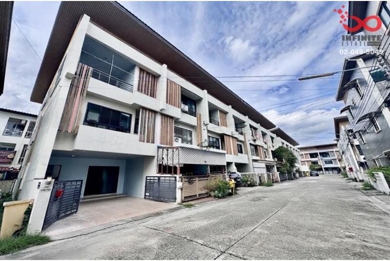 ขายทาวน์โฮม 3 ชั้น หลังริม เดอะ ซิมโฟนี่ นวมินทร์ 163 รีโนเวทใหม่ 20 ตร.ว. ใกล้รถไฟฟ้าสายสีชมพู สถานีคู้บอน