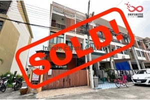 86783, ทาวน์โฮม 3 ชั้น ซิกเนเจอร์ วัชรพล ใกล้ทางด่วน รามอินทรา-อาจณรงค์ หลังมุม