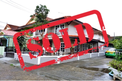 80733,  ทาวน์เฮ้าส์หลังมุม 2ชั้น พฤษา9 ถนนรังสิต-นครนายก 