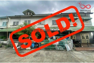 84047, ทาวน์เฮ้าส์ 2 ชั้น หมู่บ้านนริศรา คลอง11 ถนนรังสิต - นครนายก