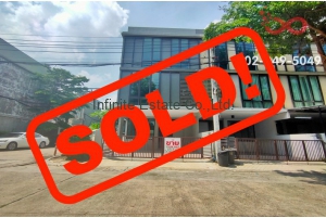 84137, ทาวน์โฮม 3 ชั้น หมู่บ้านอารียา ทูบี เกษตร - นวมินทร์ ถนนลาดปลาเค้า หลังมุม