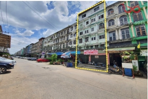 84493, อาคารพาณิชย์ 4 ชั้น 2คูหา ซอยรังสิต-ปทุมธานี2  ใกล้พิวเจอร์พาร์ครังสิต ธัญบุรี ปทุมธานี 