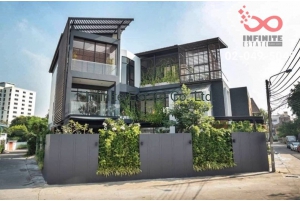 84455, บ้านเดี่ยว 3 ชั้น สไตล์โมเดิร์น 121 ตารางวา ซอยปรีดีพนมยงค์ 26 ถนนสุขุมวิท 71 พร้อมสระว่ายน้ำ