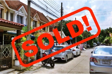 81012, ขายทาวน์เฮ้าส์ พูนสินธานี 3 เนื้อที่ 16 ตร.ว. ซอยเคหะร่มเกล้า64