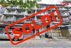 86043, ขายอาคารพาณิชย์ 4.5 ชั้น 15.9 ตารางวา  ซอยประชาราษฎร์บำเพ็ญ 20