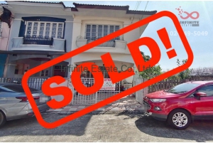 86261, ทาวน์เฮ้าส์ 2.5 ชั้น หลังริม หมู่บ้านสรานนท์  ถนนติวานนท์ ใกล้ห้าเเยกปากเกร็ด