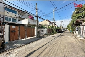 ขายทาวน์โฮม 3 ชั้น หมู่บ้านสนธิวัฒนา ถนนลาดพร้าว ซอยลาดพร้าว 110 88195, ขายทาวน์โฮม 3 ชั้น หมู่บ้านสนธิวัฒนา ถนนลาดพร้าว ซอยลาดพร้าว 110
