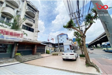 92101, ขายอาคารพาณิชย์ หลังมุม 4.5 ชั้น 39 ตารางวา ติดถนนบรมราชชนนี