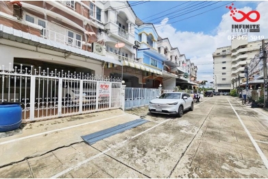 89947, ให้เช่าทาวน์เฮ้าส์ 3 ชั้น 22 ตารางวา หมู่บ้านปาล์มสวีท ซอยลาดพร้าว80