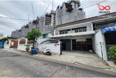 90802, ขายทาวน์เฮาส์ 2 ชั้น 2 คูหา  48.7 ตารางวา ซอยประชาอุทิศ 20 ถนนประชาอุทิศ