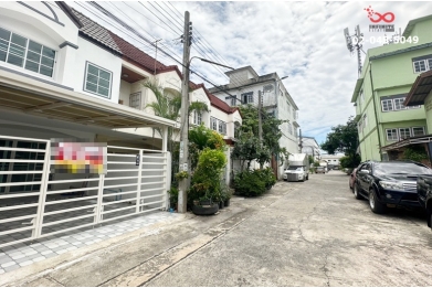 91740, ขายทาวน์เฮาส์ 2 ชั้น รีโนเวทใหม่ 16 ตร.ว หมู่บ้านสี่ชัยวิลล่า ดอนเมือง ใกล้รถไฟฟ้าสายสีแดง 