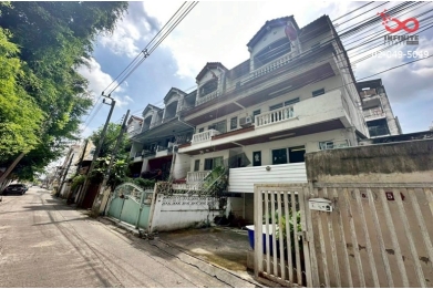 92076, ขายทาวน์เฮ้าส์ 3.5ชั้น โชคชัย 4 ซอย37 หลังมุม 43ตร.ว.