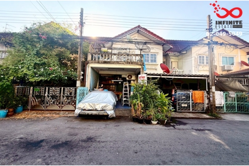 ขายทาวน์เฮ้าส์ 2 ชั้น สวนทองวิลล่า 3 รามอินทรา 40 ใกล้รถไฟฟ้า