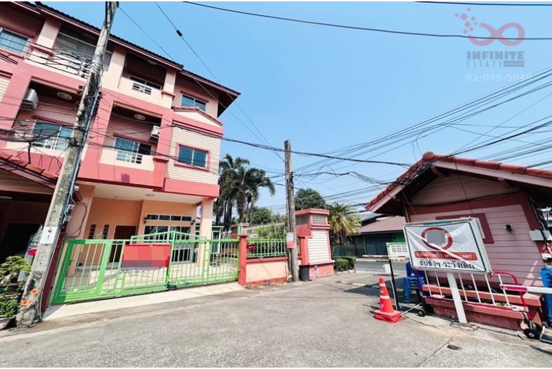 ขายทาวน์โฮม 3 ชั้น 44 ตรว.ปริญลักษณ์ แจ่มจันทร์ ประเสริฐมนูกิจ- นวมินทร์111